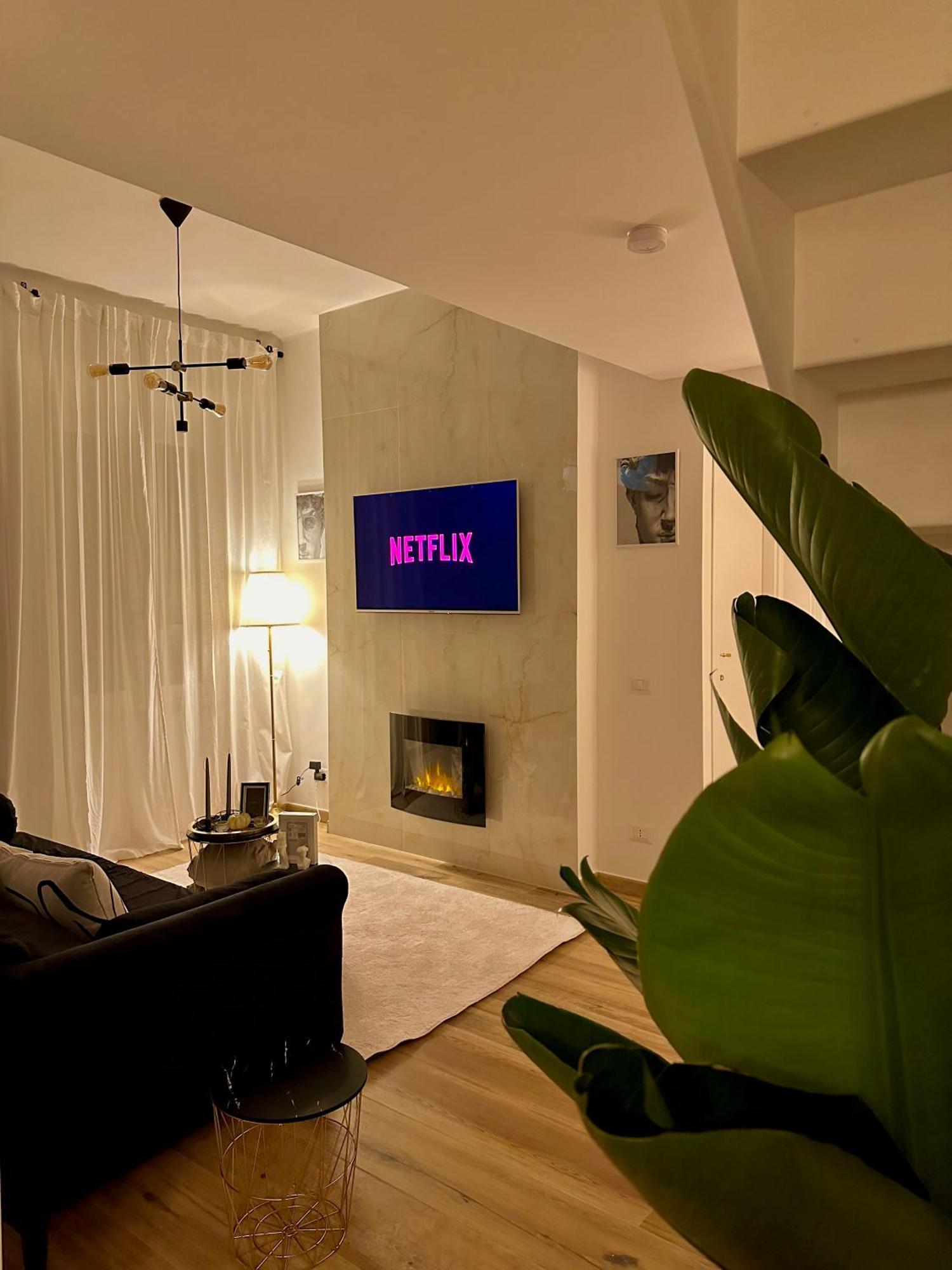 Domus Traiano - Port Apartment Civitavecchia Bagian luar foto